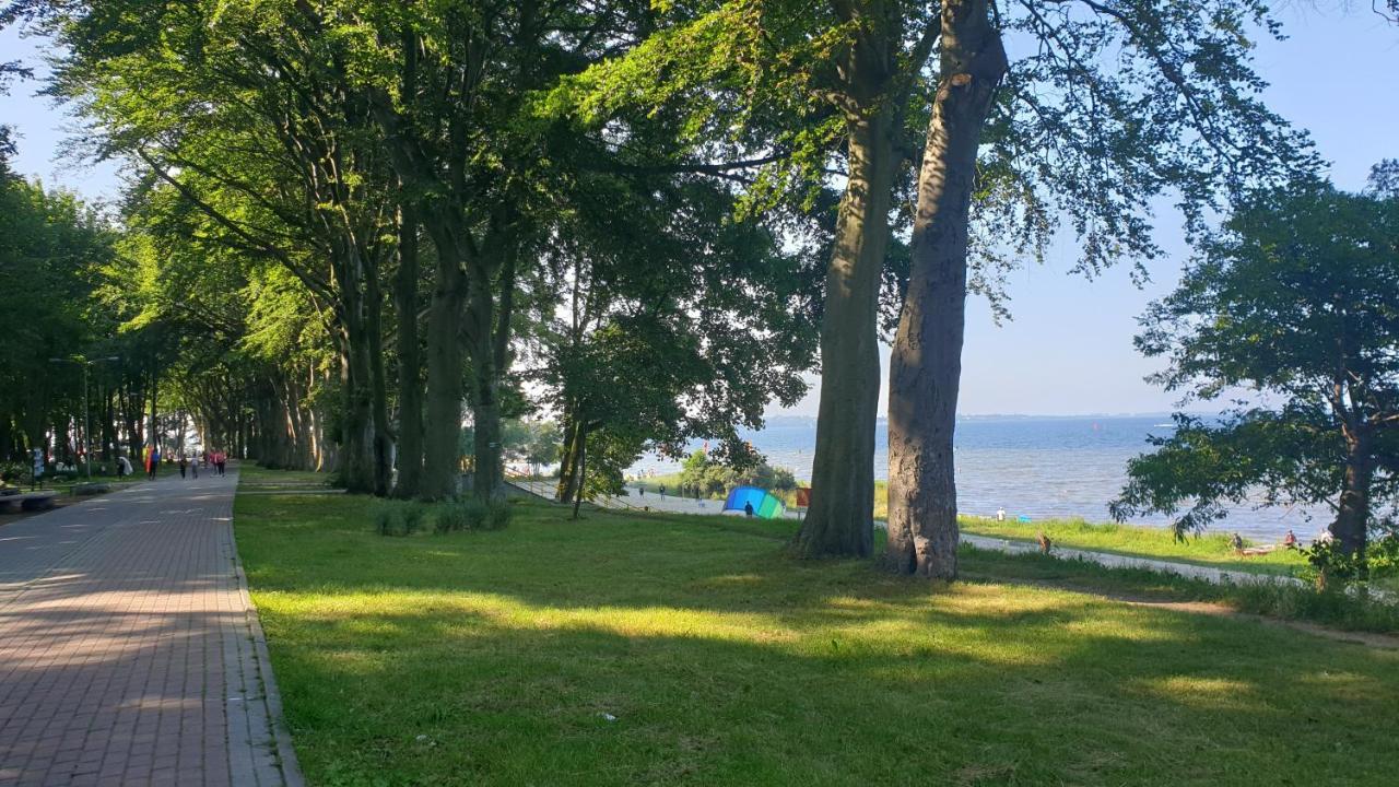 Apartament tuz przy plazy z widokiem na morze, balkonem i hamakami Puck Zewnętrze zdjęcie