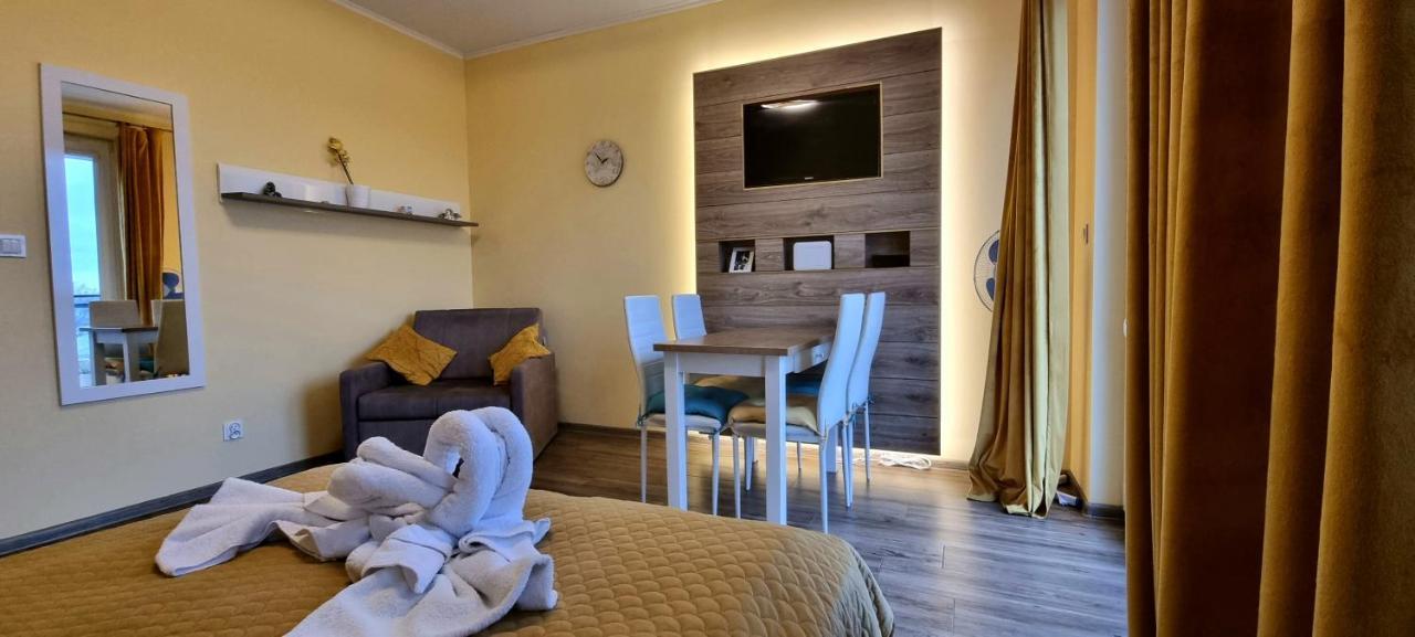 Apartament tuz przy plazy z widokiem na morze, balkonem i hamakami Puck Zewnętrze zdjęcie
