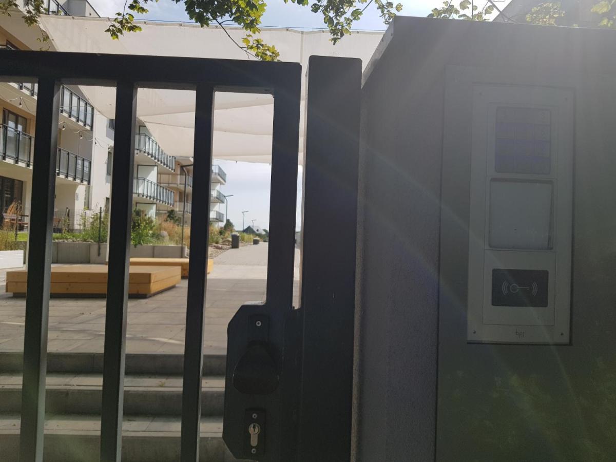 Apartament tuz przy plazy z widokiem na morze, balkonem i hamakami Puck Zewnętrze zdjęcie