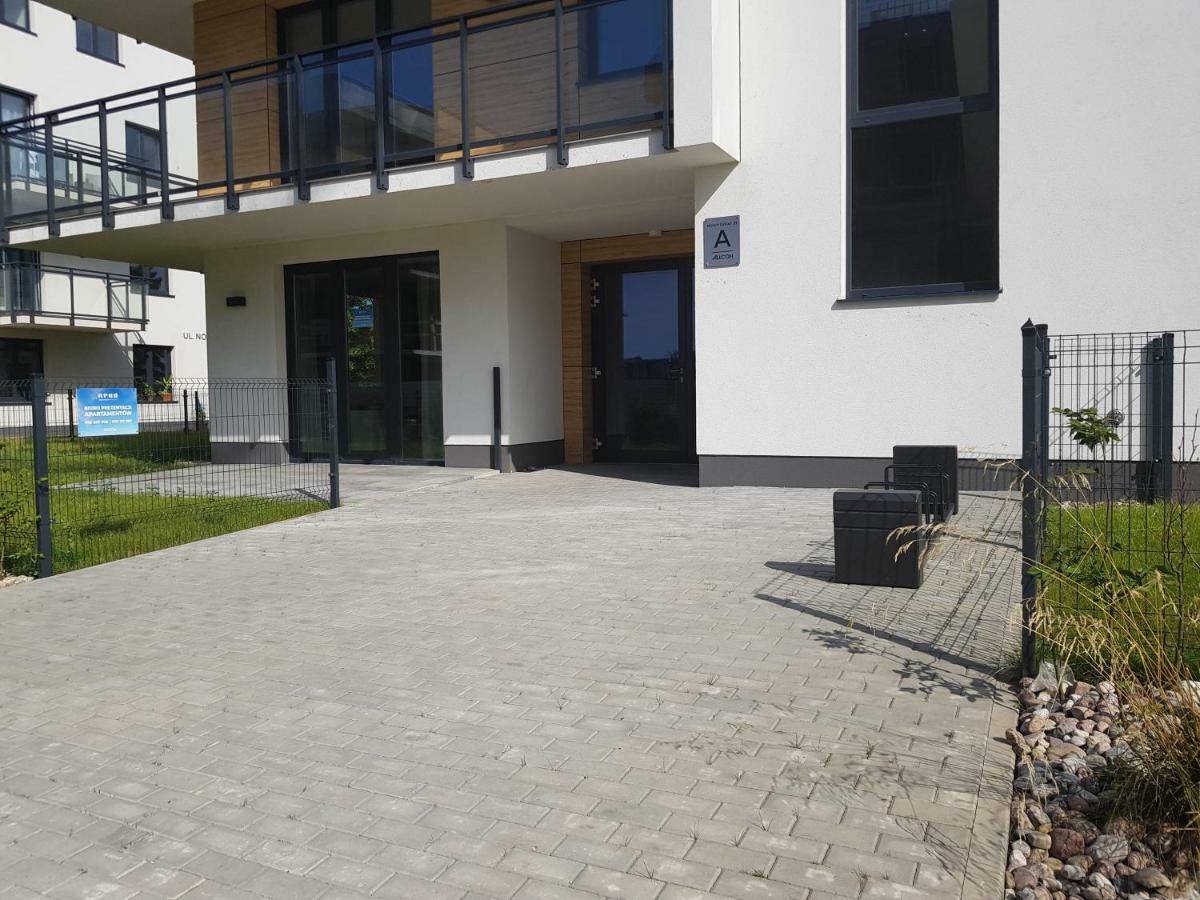 Apartament tuz przy plazy z widokiem na morze, balkonem i hamakami Puck Zewnętrze zdjęcie